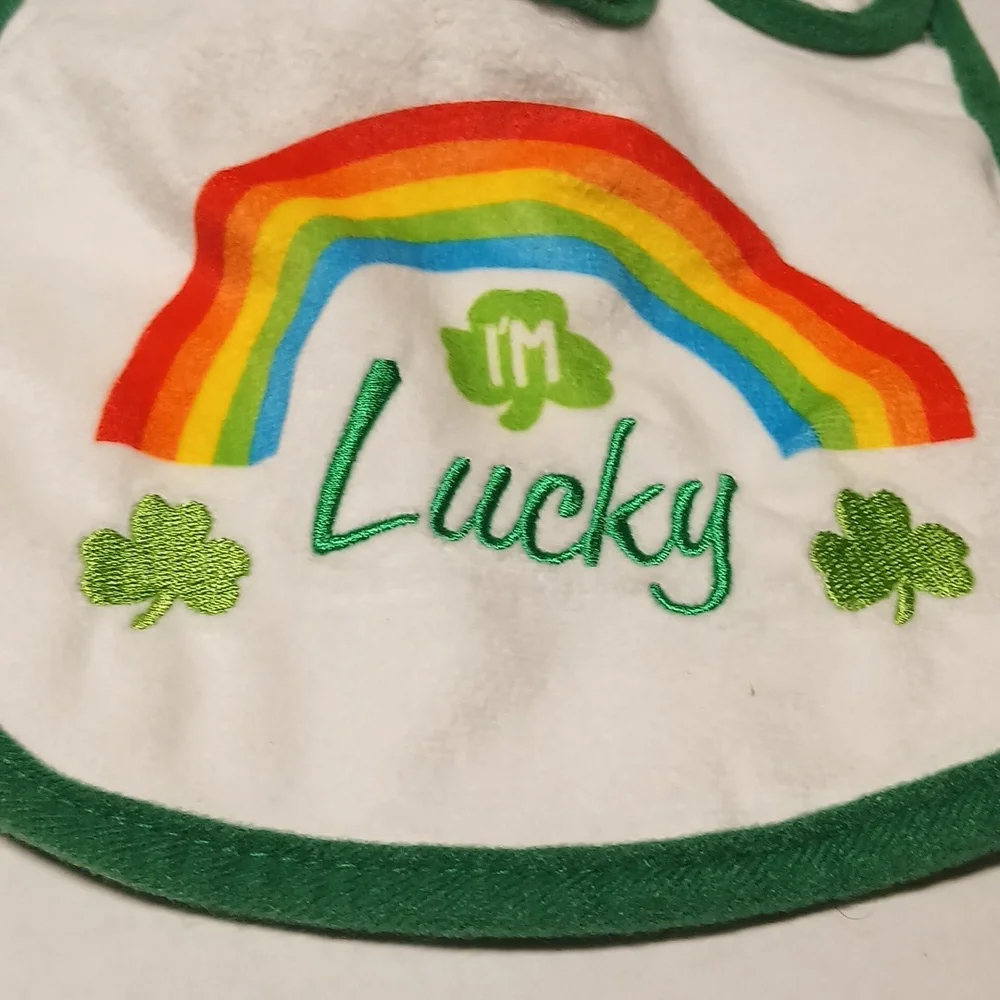 Im Lucky RAINBOW Baby Bib Ages 0 to 12 Months NWOT